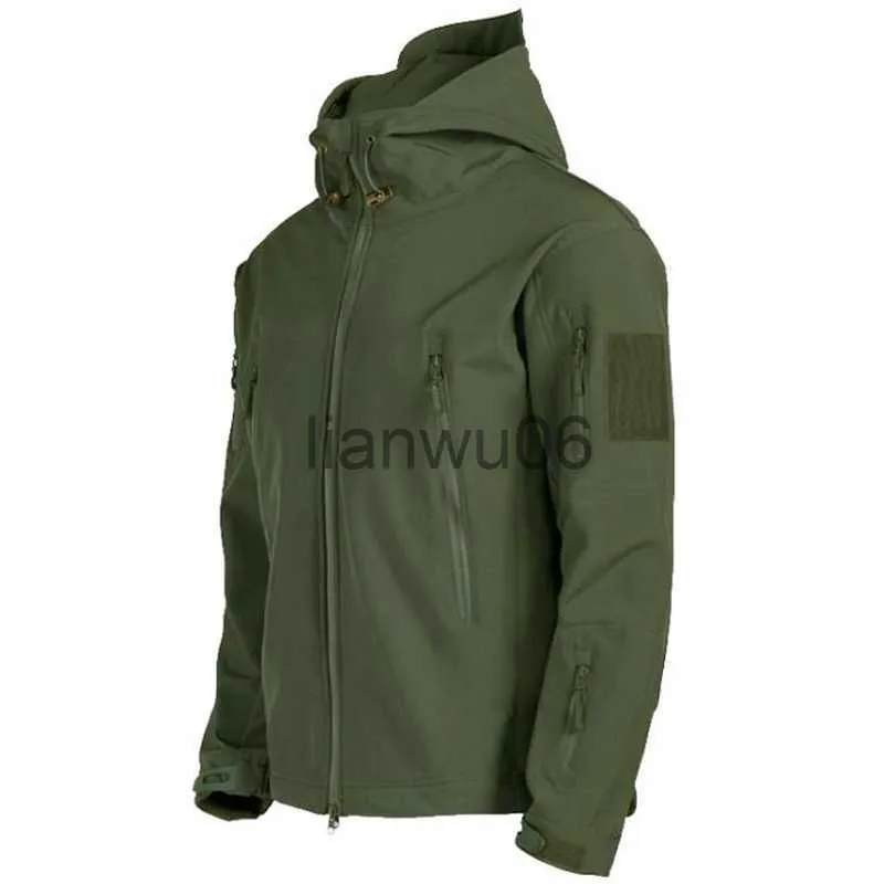 Men's Jackets Tactical Hiking Jacket Outdoor Soft Shell Windproof Waterproof Windbreaker Coats Men Military Tactical Outerwear Hunting Clothes J230811