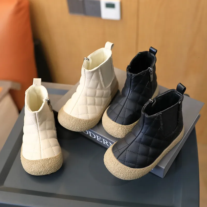 Sneakers Enfants Boots de neige d'hiver Boys Chaussures de coton chaud avec des filles de fourrure épais