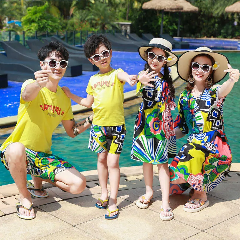 DHgate Family Bonding Cotton Summer Dresses Cozy Matching Outfits for Beach Holidays Baby Kids Maternity