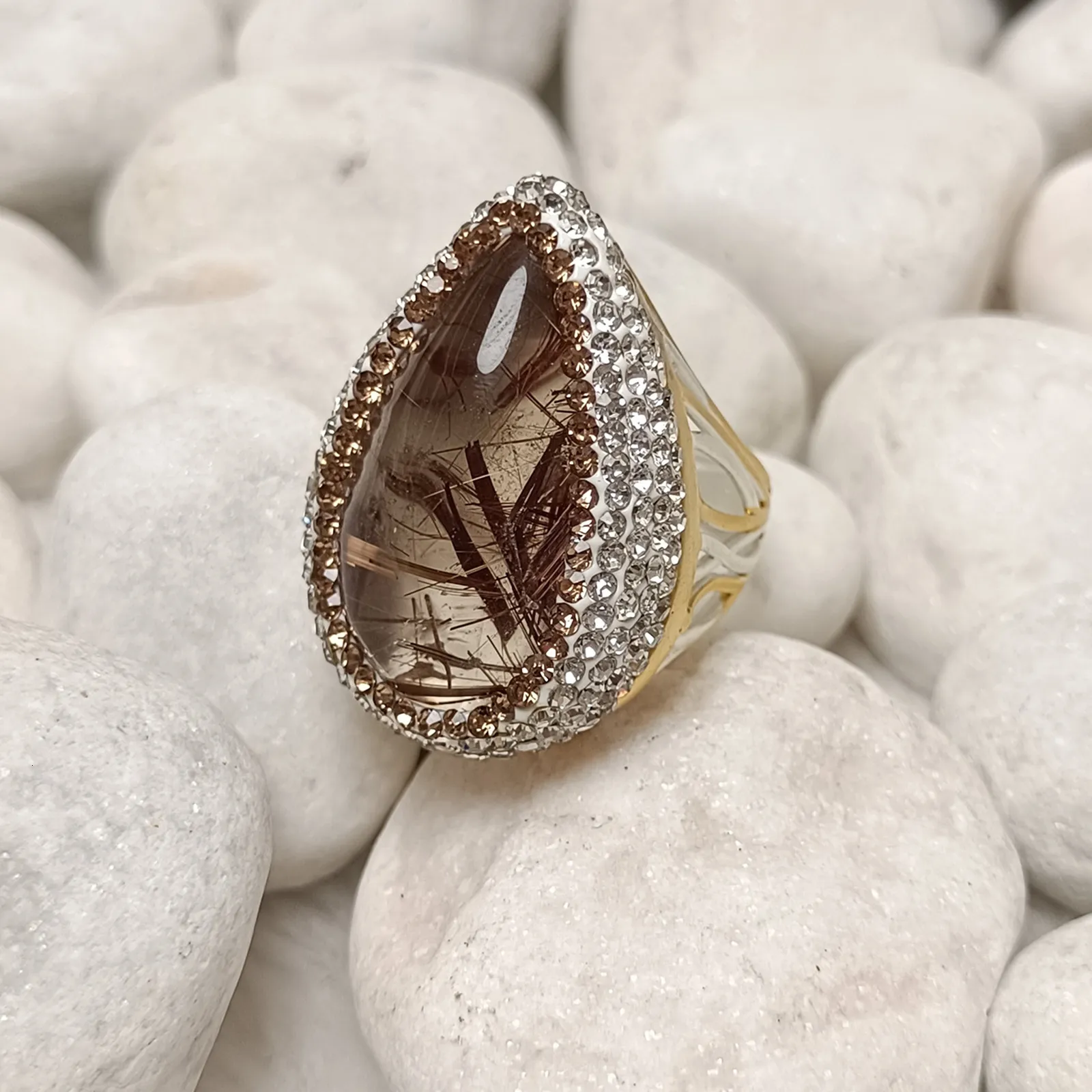 Wedding Rings European and American style drop-shaped natural hair crystal electroplating ring ladies elegant jewelry 230810