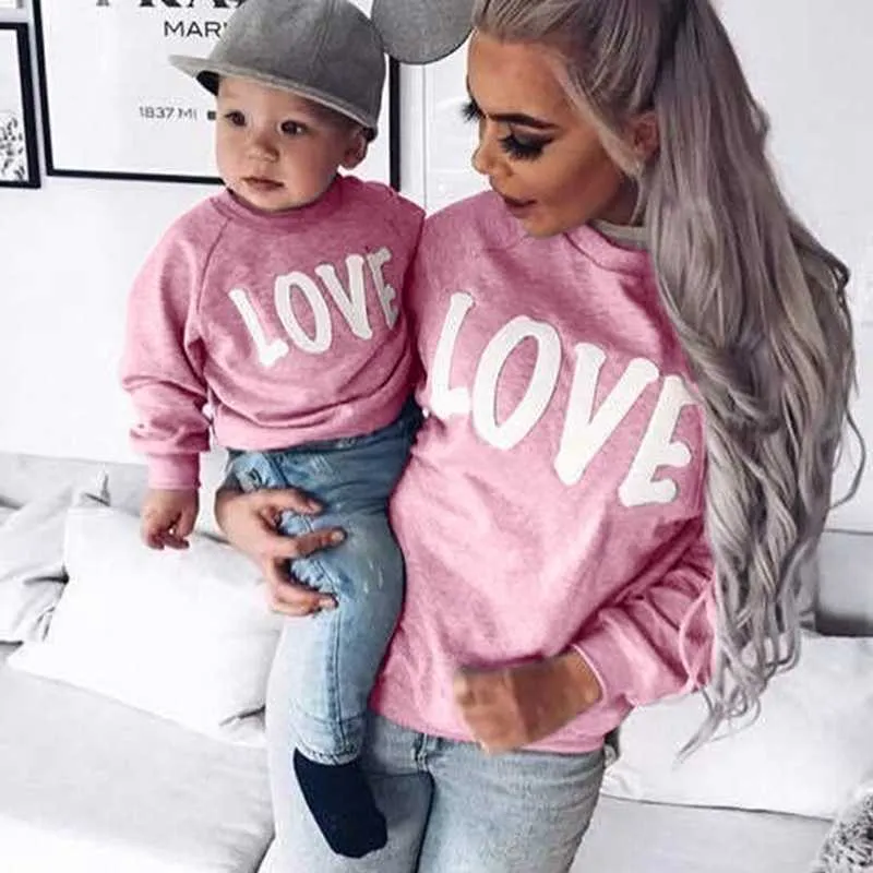 Passende Familien-Outfits, Familien-Look, Mutter-Tochter-Langarm-Liebes-Sweatshirt, passende Familien-Outfits, Mommy Me Holiday, lässiges Top-T-Shirt