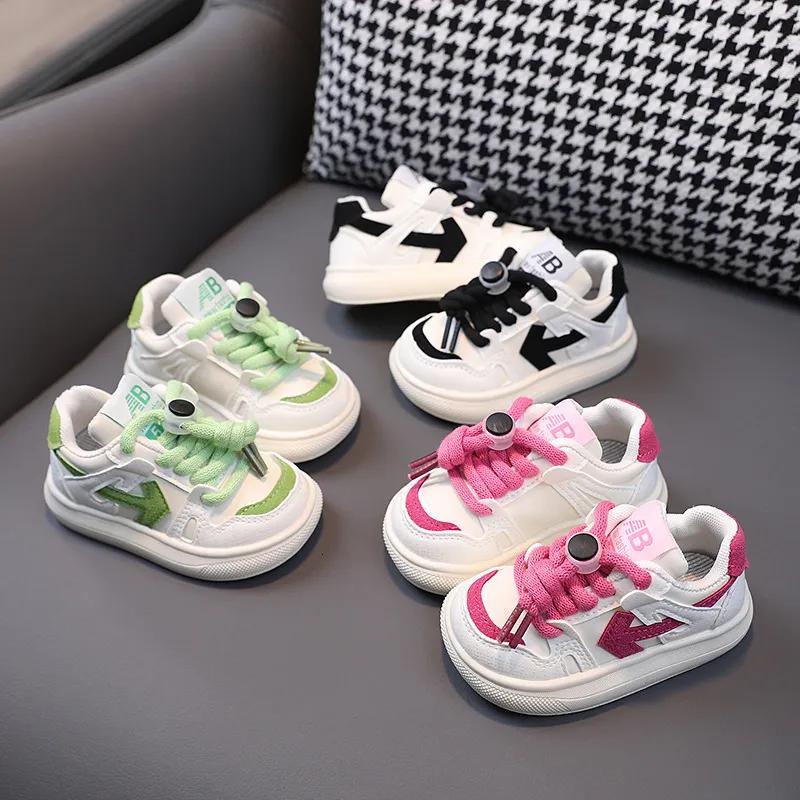 Sneakers Chaussures pour enfants pour 1 6 ans garçons de planche pour filles en bas à fond doux bébé pour tout-petit 230810