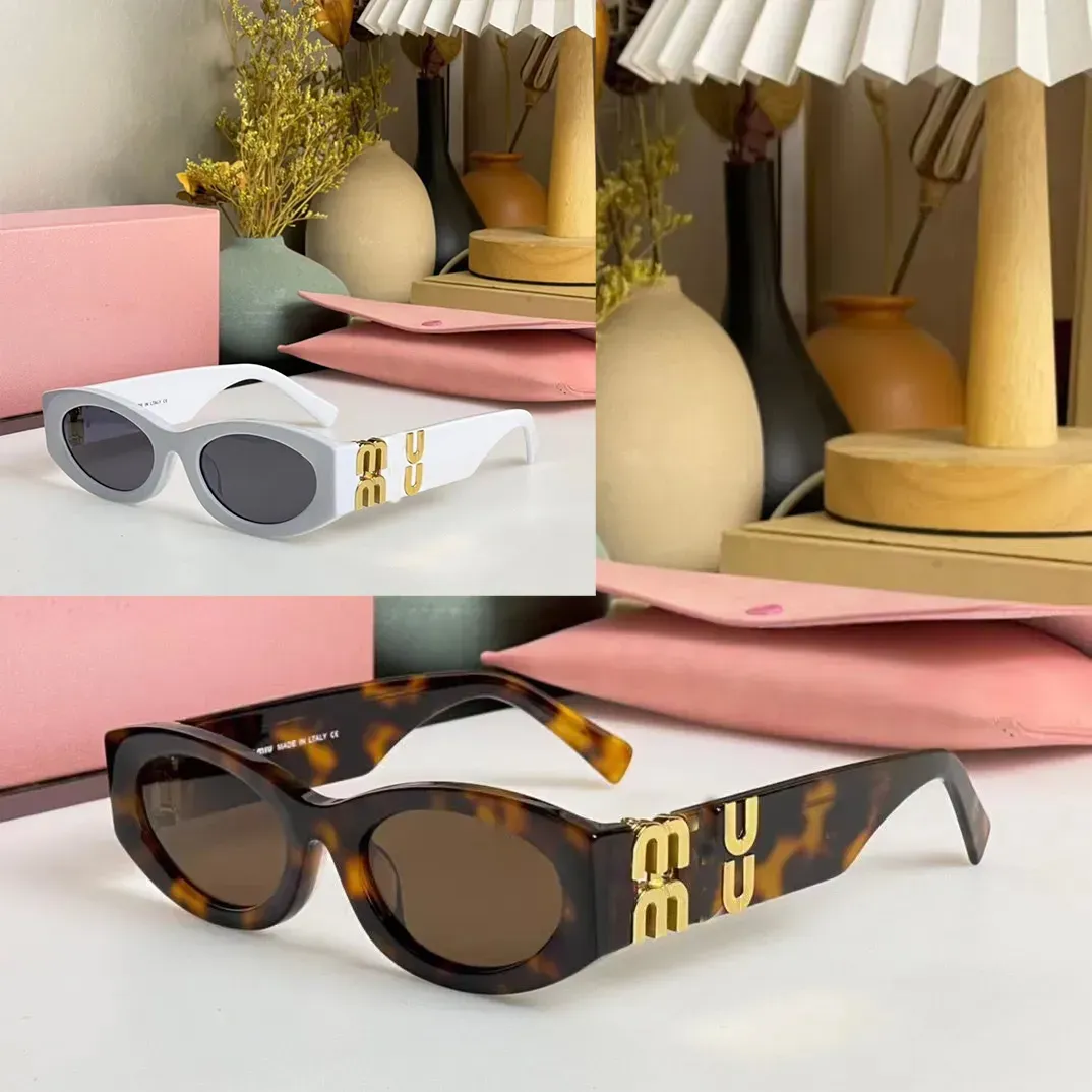 Mode MIU Solglasögon Designer Oval Frame Luxury Solglasögon Kvinnors anti-strålning UV400 Personlighet Herr Retro Glasögon Tallrik Högkvalitet Högt värde