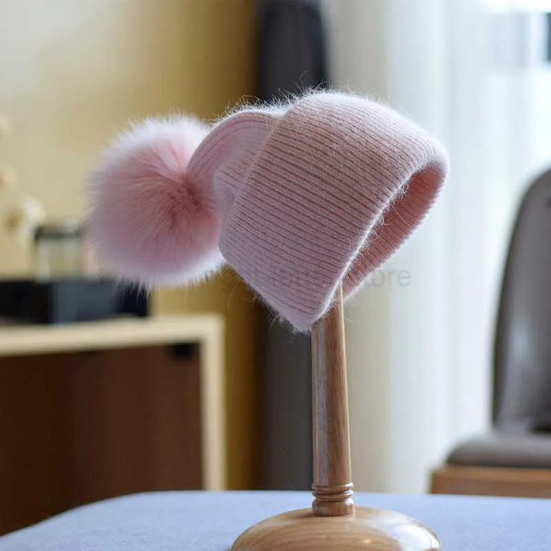 Beanie Skull Cap: Women display picture 1