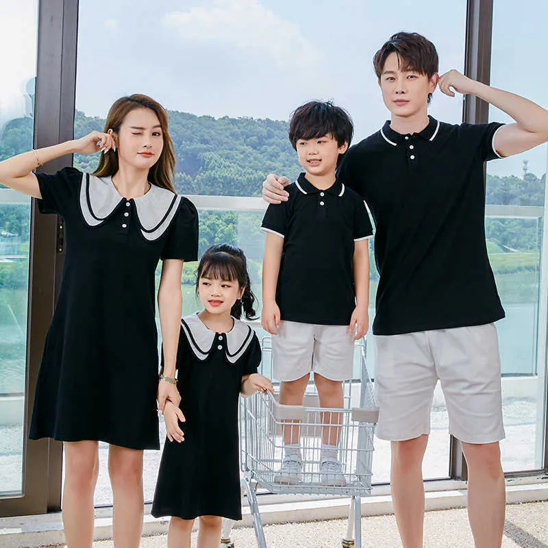 Familjsmatchande kläder Matchande Family Outfits Summer Mamma Dotter Slim Dresses Dad Son Matchande Cotton Black T-shirt Holiday Par Lovers outfit