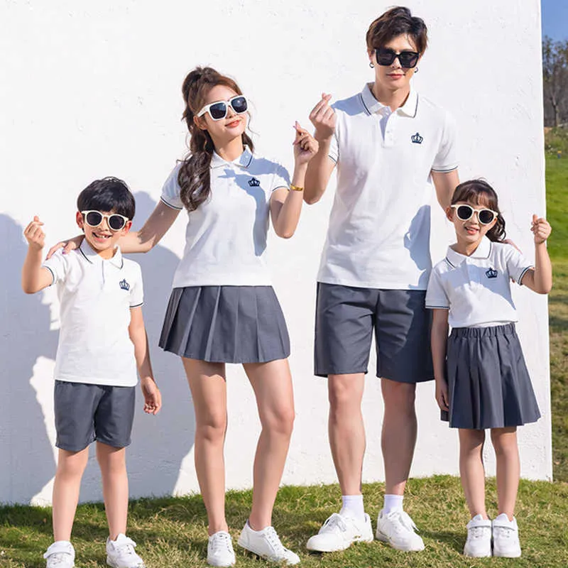 Familjsmatchande kläder Matchande Family Outfit Summer Mom Daughter Dress Dad Son Cotton T-shirt Shorts Par Primär Middle School Uniforms