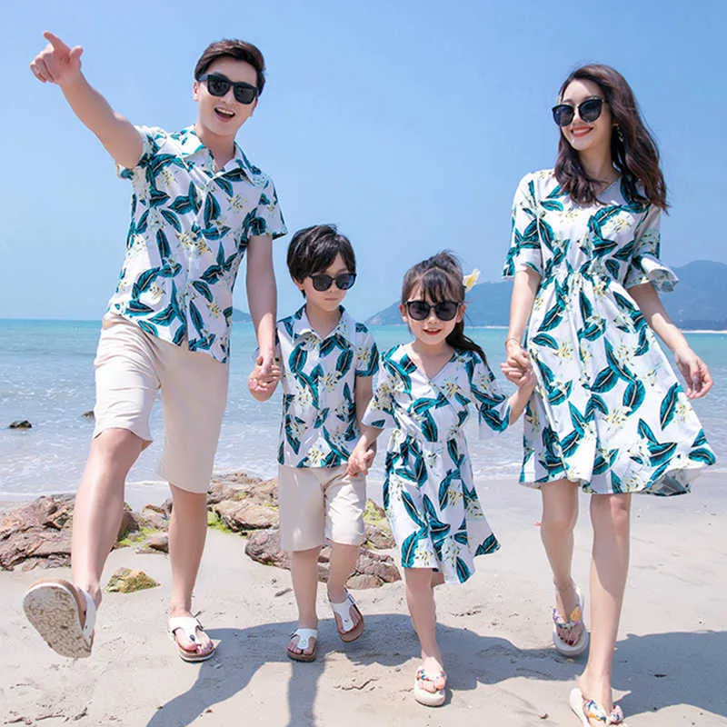 Passende Familien-Outfits, passende Familien-Outfits, Sommer, Strand, Mutter-Tochter-Kleider, Vater-Sohn-Blumenhemd + Hose, passende Paar-Outfits, Damen-Mädchen-Kleid