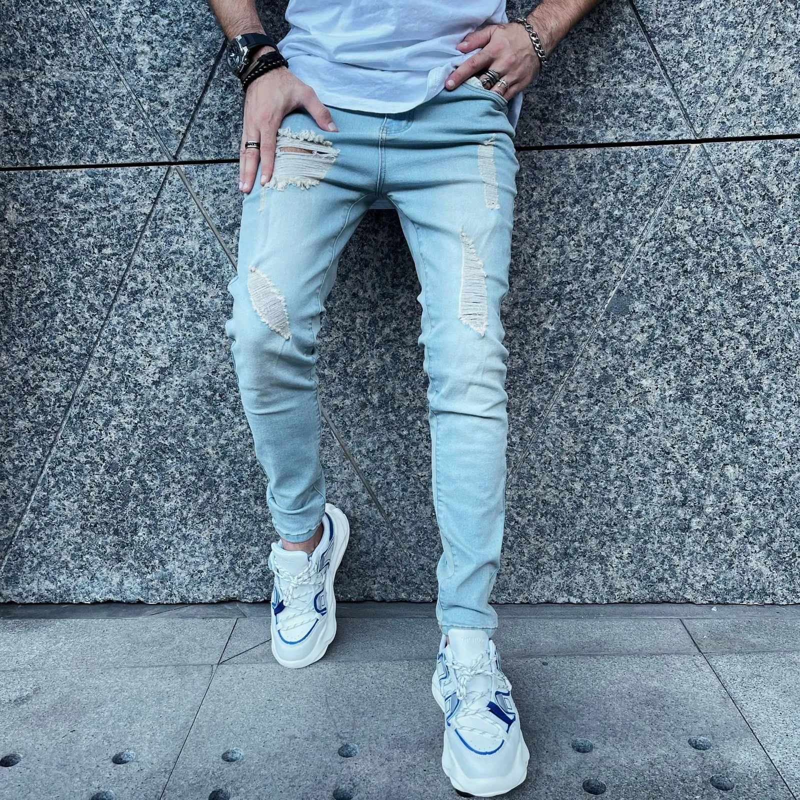 Jeans da uomo skinny streetwear gioventù moda maschile strappati slim pantaloni di jeans piccoli piedi pantaloni da cowboy in cotone elasticizzato casual ragazzi 230810