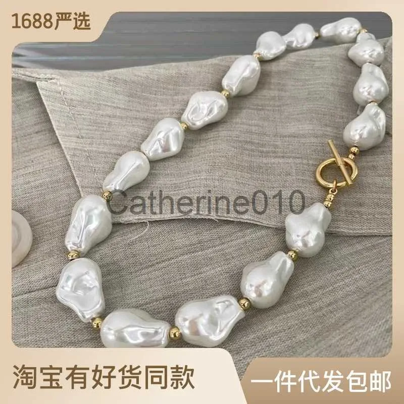 Pendant Necklaces French Irregular Baroque Pearl Necklace Women's Design Sense OT Buckle Temperament Versatile Collar Chain J230811