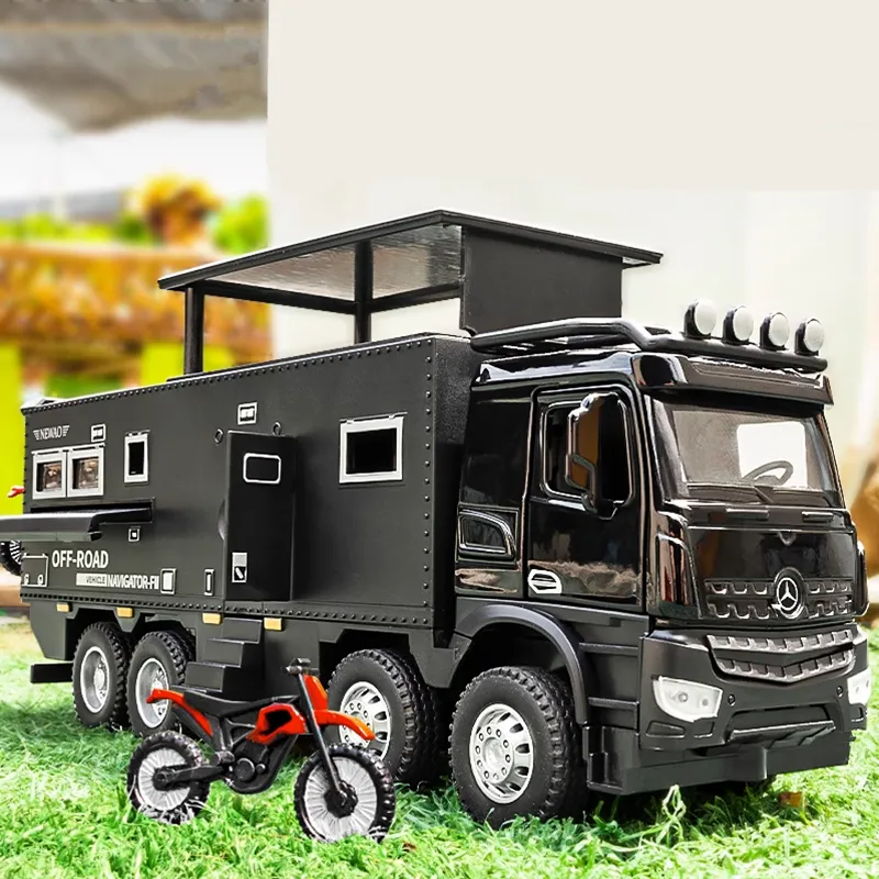 Diecast Model 1/28 NOMADISMs Arocs Unimog Alloy Motorhome Car Model Diecast Metal Off-road RV Vehicles Model Sound Light Kids Toy Gift 230811