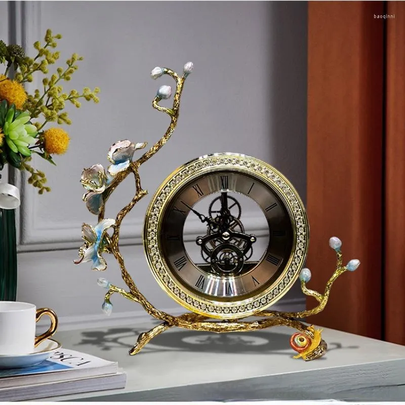 Столовые часы американский ретро -кованый железо простые настенные часы европейские металлические снаряжения домашнее украшение гостиной