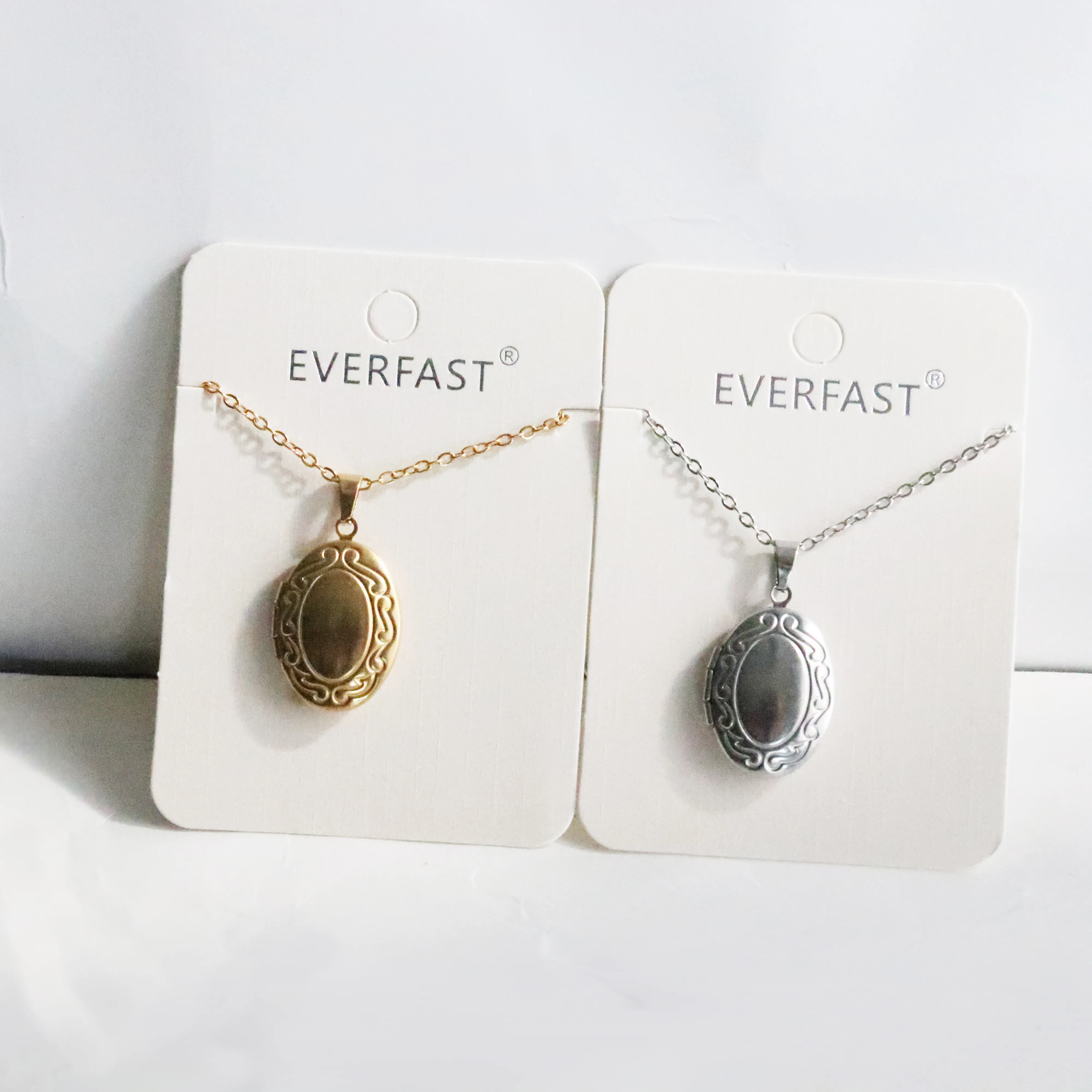 Everfast 10pc Simple Engrave Lace Oval Locketステンレス鋼フォトフレームペンダントネックレスチャーム