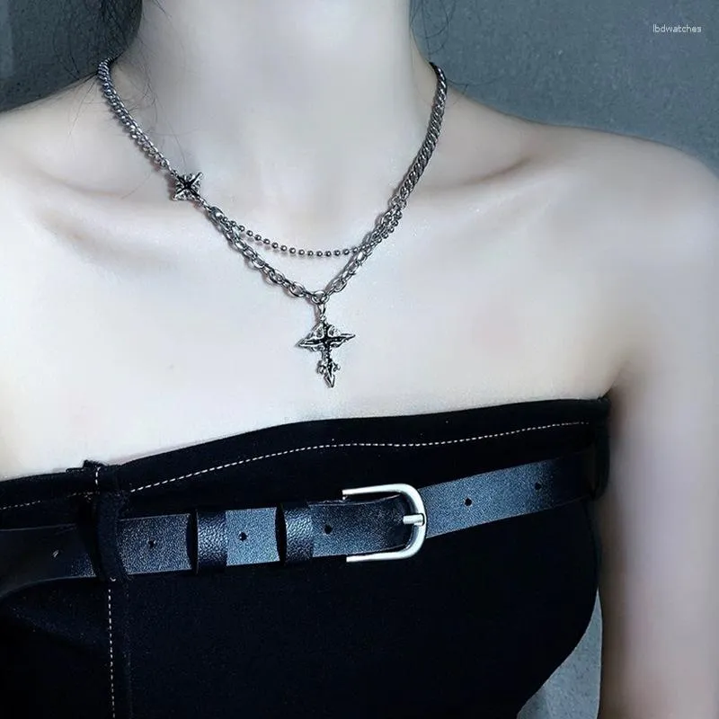 Anhänger Halskette Punk Gothic Black Cross Star Halskette für Frauen Vintage Metall Doppelschicht Halskette Hochzeit Schmuck Geschenke