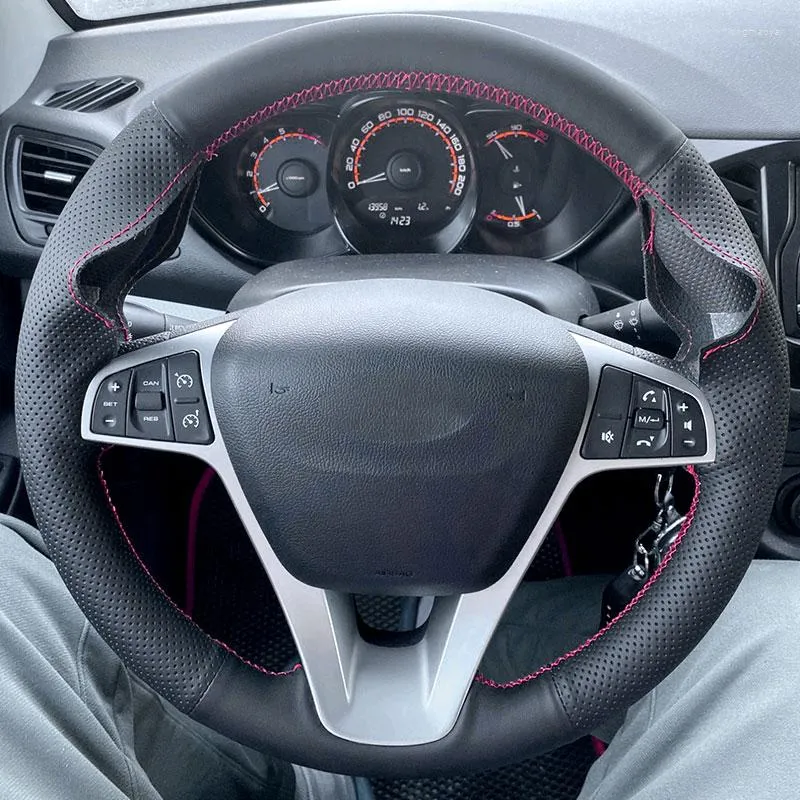 Coperchio del volante dello sterzo Coperchio per auto per Lada Vesta Xray 2023 - Merosca in pelle perforata in pelle fai -da -te con aghi thread kit