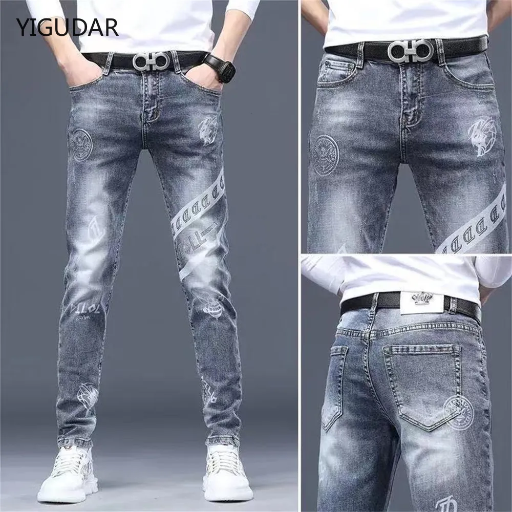 Heren broek heren stretch denim printbroek jeans Korea Slimming trendy casual allmatch lichte luxe mannen voor 230812