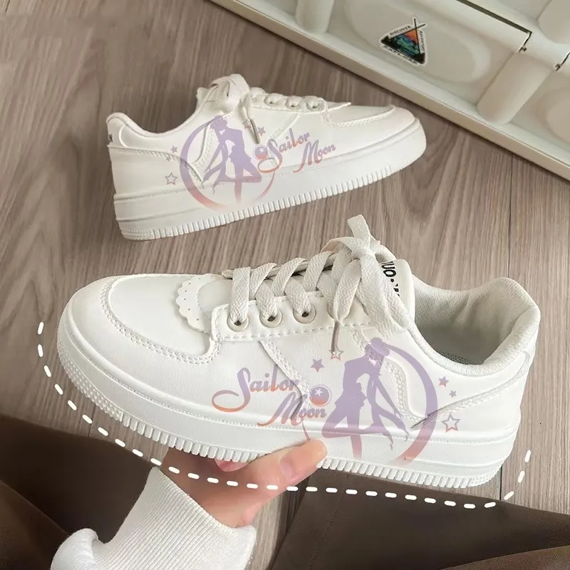 Klädskor anime tecknad segel måne flicka casual skor söt låg-top kvinnor skor tjej andas mångsidiga sneakers casual sportskor 230811