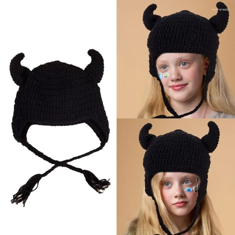 Bérets Y2K fait à la main de la corne diable chapeau tricot d'hiver avec le vent d'hiver avec des tresses décor