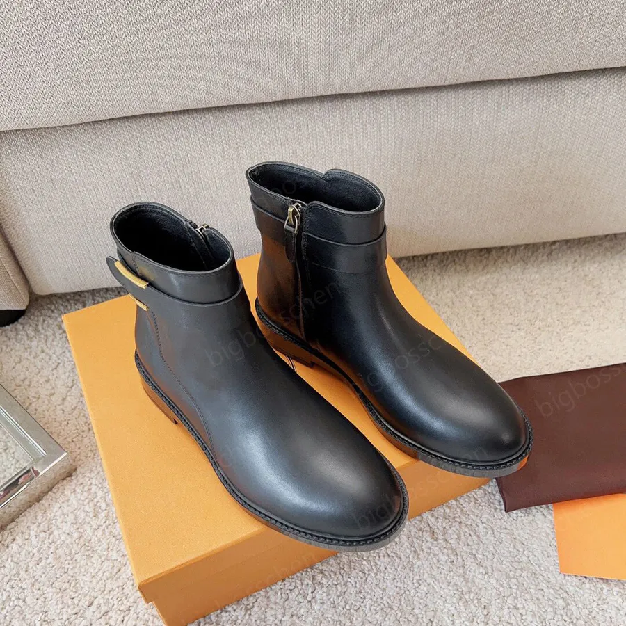 Luxury Black Leather Chelsea Stylish Combat Boots Womens Low Heel, Flat