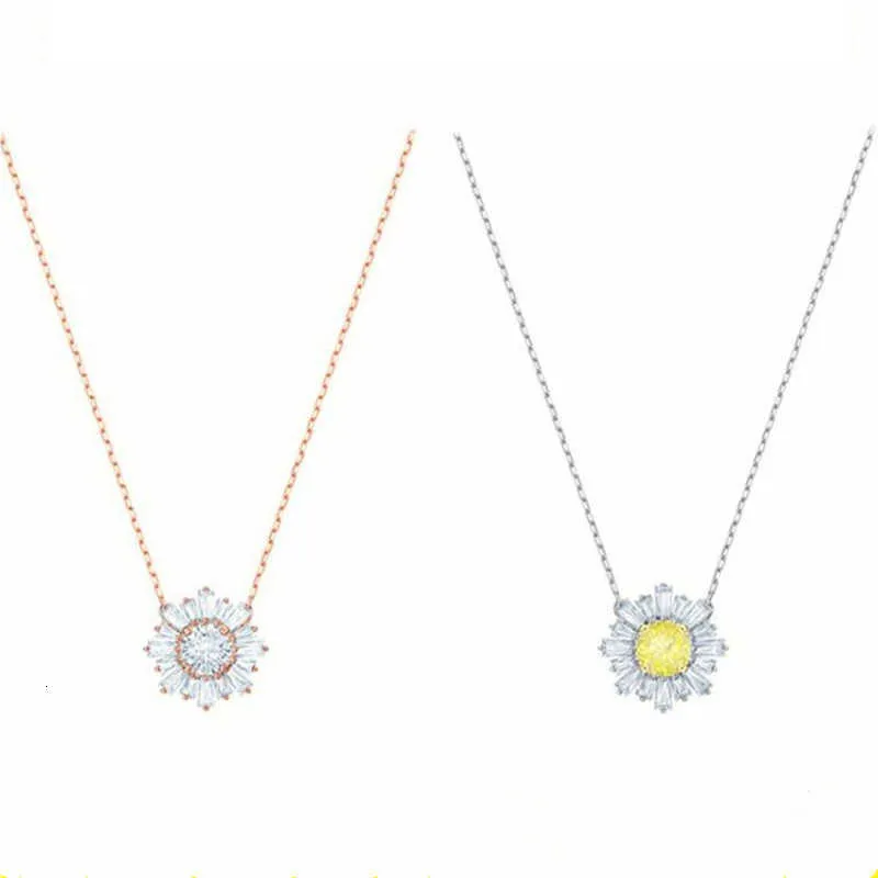 Designer Rovski luxury top jewelry accessories crystal sunflower Necklace women's Chrysanthemum pendant Korean fashion clavicle Chain Charm Jewelry for friends