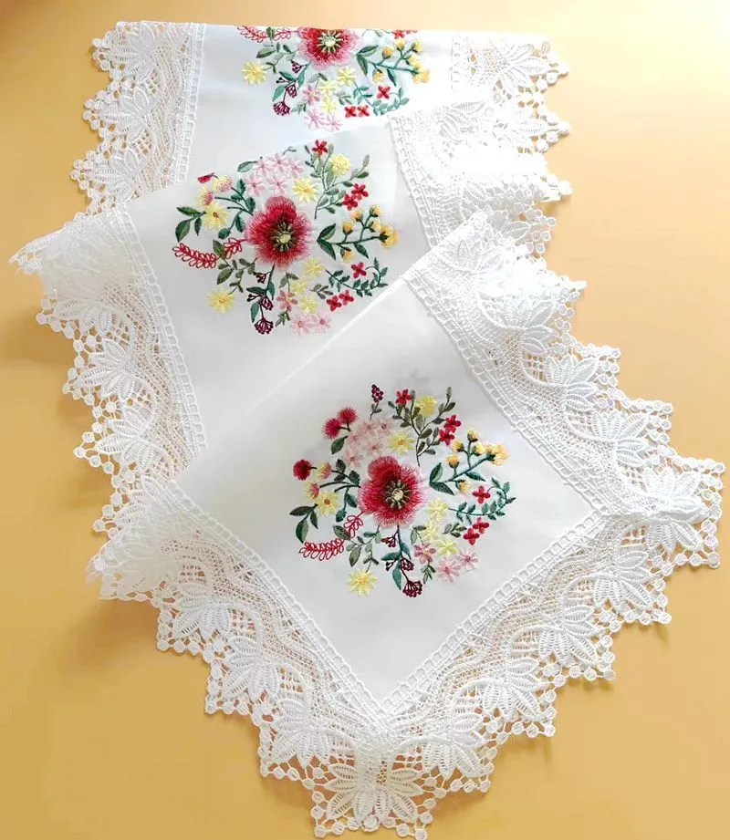 Table Runner Flower Lace Table Bandeira de luxo Runner Runner Decoração de renda Acessório Party Wedding Decoration Table Art 230811