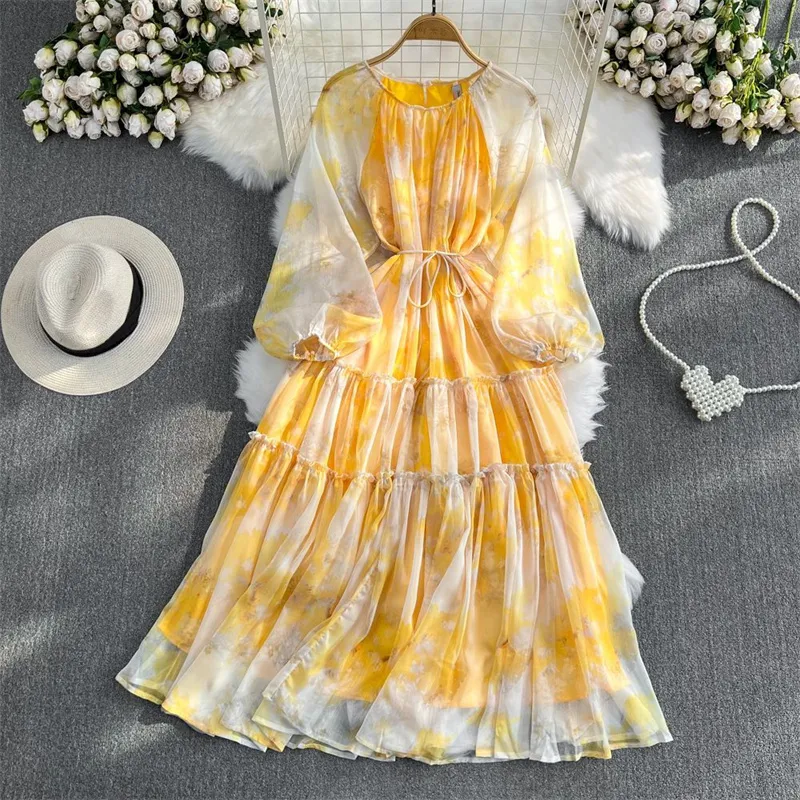 Grundläggande avslappnad 2024 Summer Women Sweet Tie-Dye Dress Mid-längd O-Neck Lantern Sleeve Yellow Green Ladies Print Chiffon A-Line Dresses Vestido