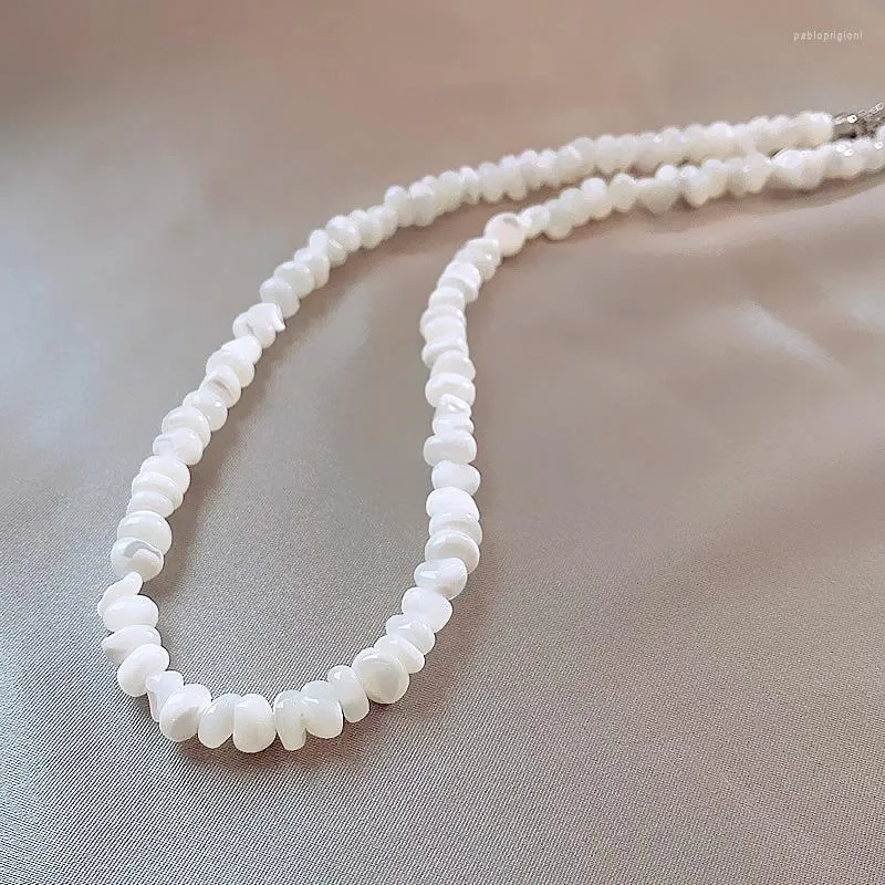 Choker allme temperament oregelbundet vit färg sötvatten skal pärlstav halsband för kvinnor sträng halsband uttalande smycken