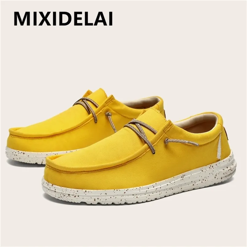 Chaussures habillées plus taille 40-48 Chaussures décontractées pour hommes Flat Extérieur pour hommes Sneakers de bateau léger Chauffes de conduite Bouclage Hommes Boison Chaussures sur toile 230811