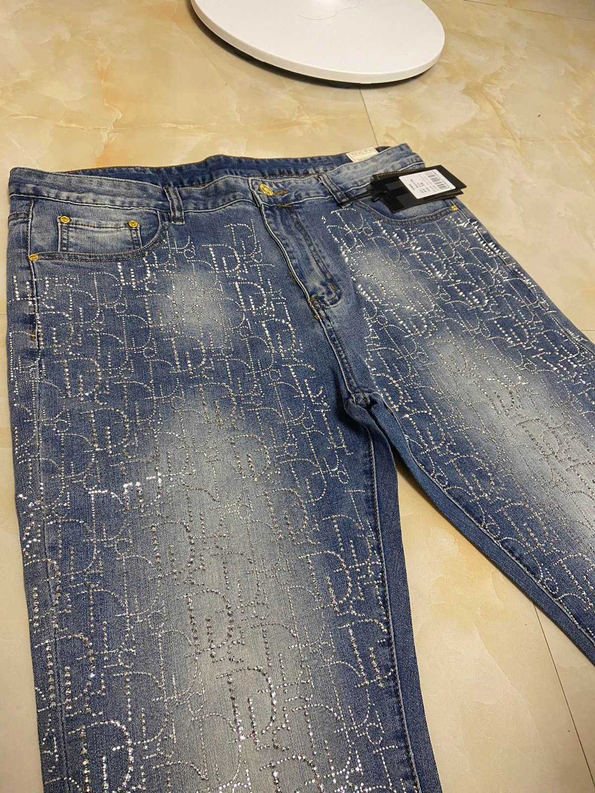 DHgate.com:Mens Fashion Rhinestone Jeans, Heavy Process DHgate.com:Mens Fashion Rhinestone Jeans, Heavy Process