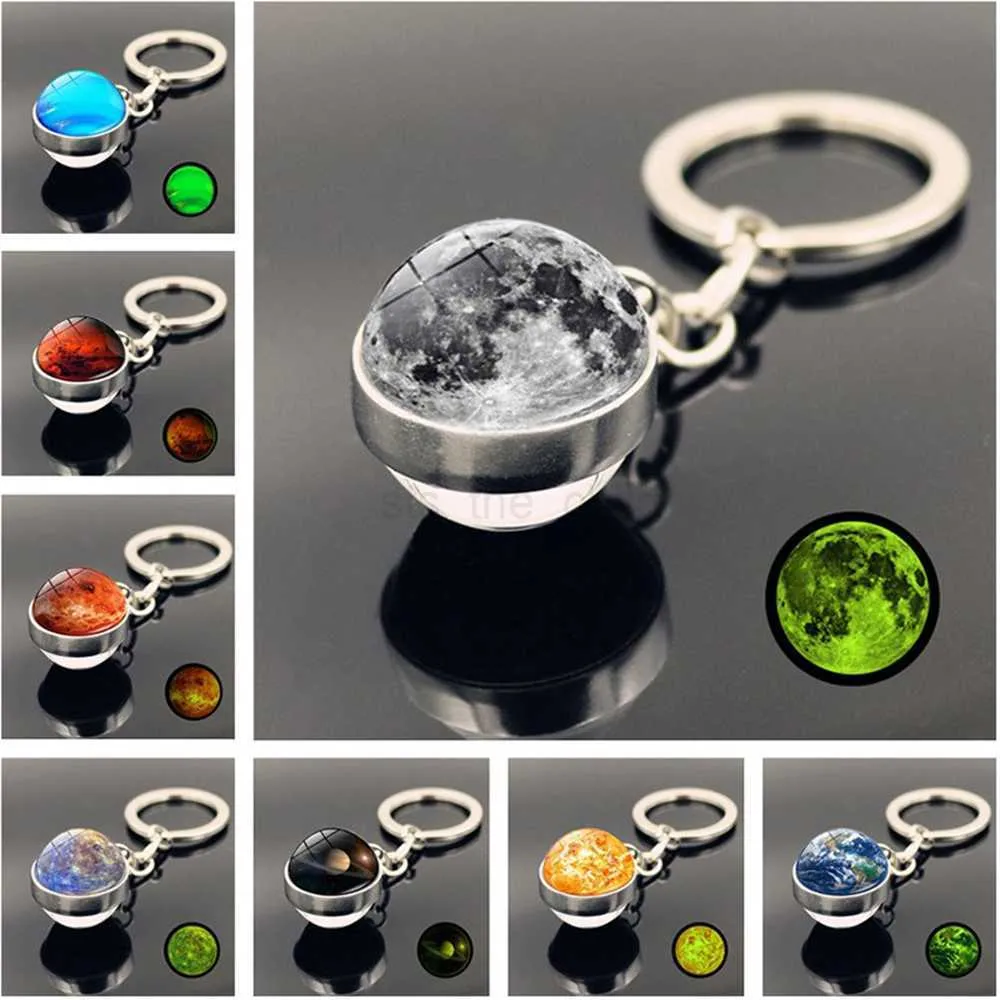 Keychains Lanyards Noctilucent Moon Keychain Solar System Planetaire hanger Accessoires Galaxy Nebula Earth Mars Glass Ball Keyring Gift