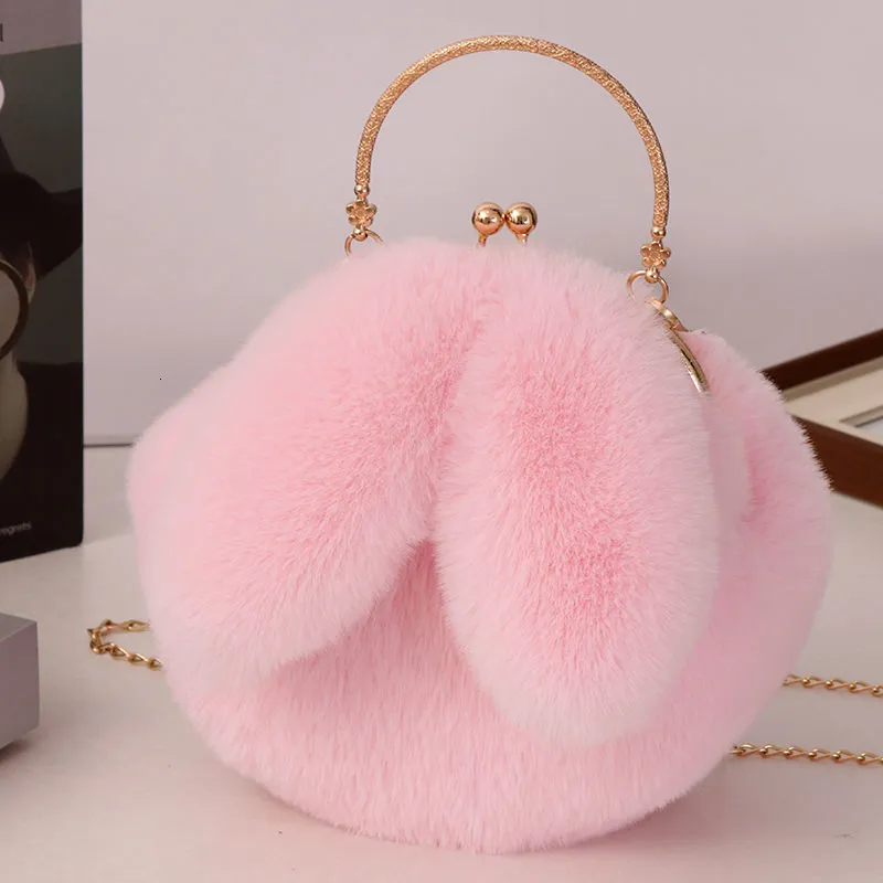 Kvällspåsar Sling Bag Women Pink Rabbit Ears Bag Chain Shoulder Crossbody Bag Plush Handväska Kvinnor 230812