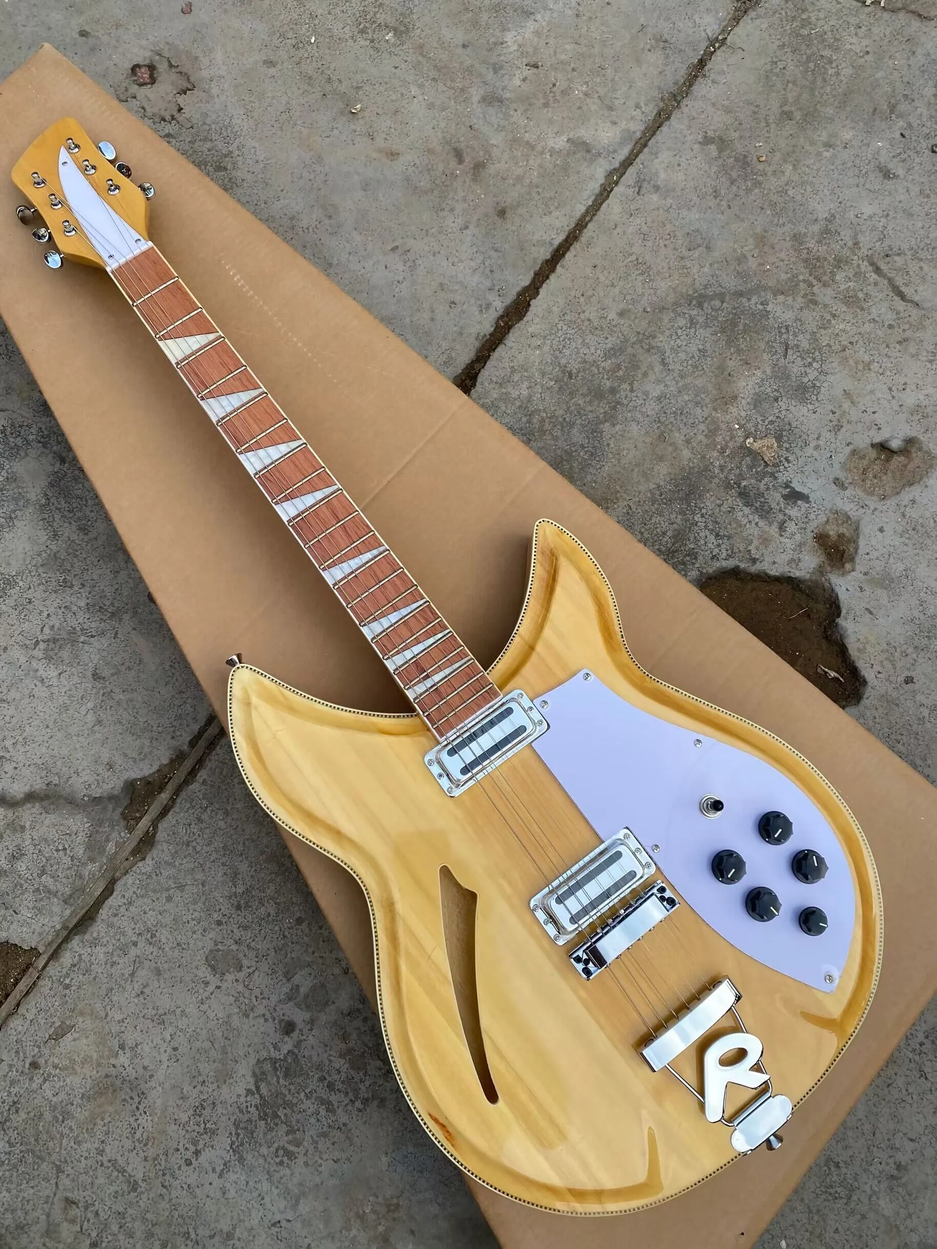 6 String 330 381 Akçaağaç Glo Doğal Yarı İçi Beden Elektro Gitar Kemerli üst sırtlı Sandviç Boyun Dama Tahtası Bağlama Vintage Tuner