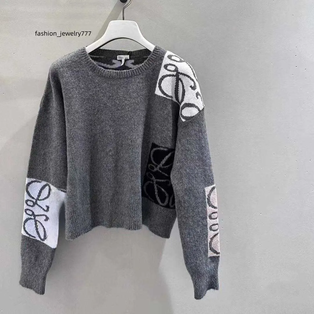 23SS 새로운 니트 스웨터 디자이너 스웨터 가을 편지 Jacquard Pullover Top Age-Seeducing Round Long-Sleeved Knit 셔츠 슬림 코트 여성 의류