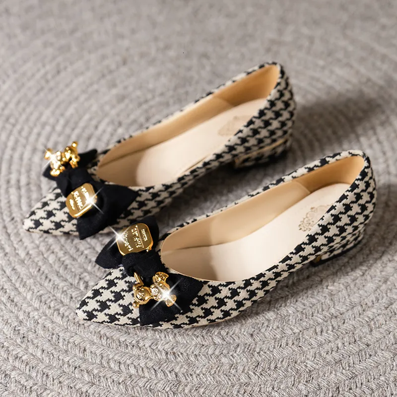 Dress Shoes Thick Heel Shoe's Autumn All-match Pointed Toe Flat Shoes Houndstooth Bow Shallow Mouth Medium Heel 230811