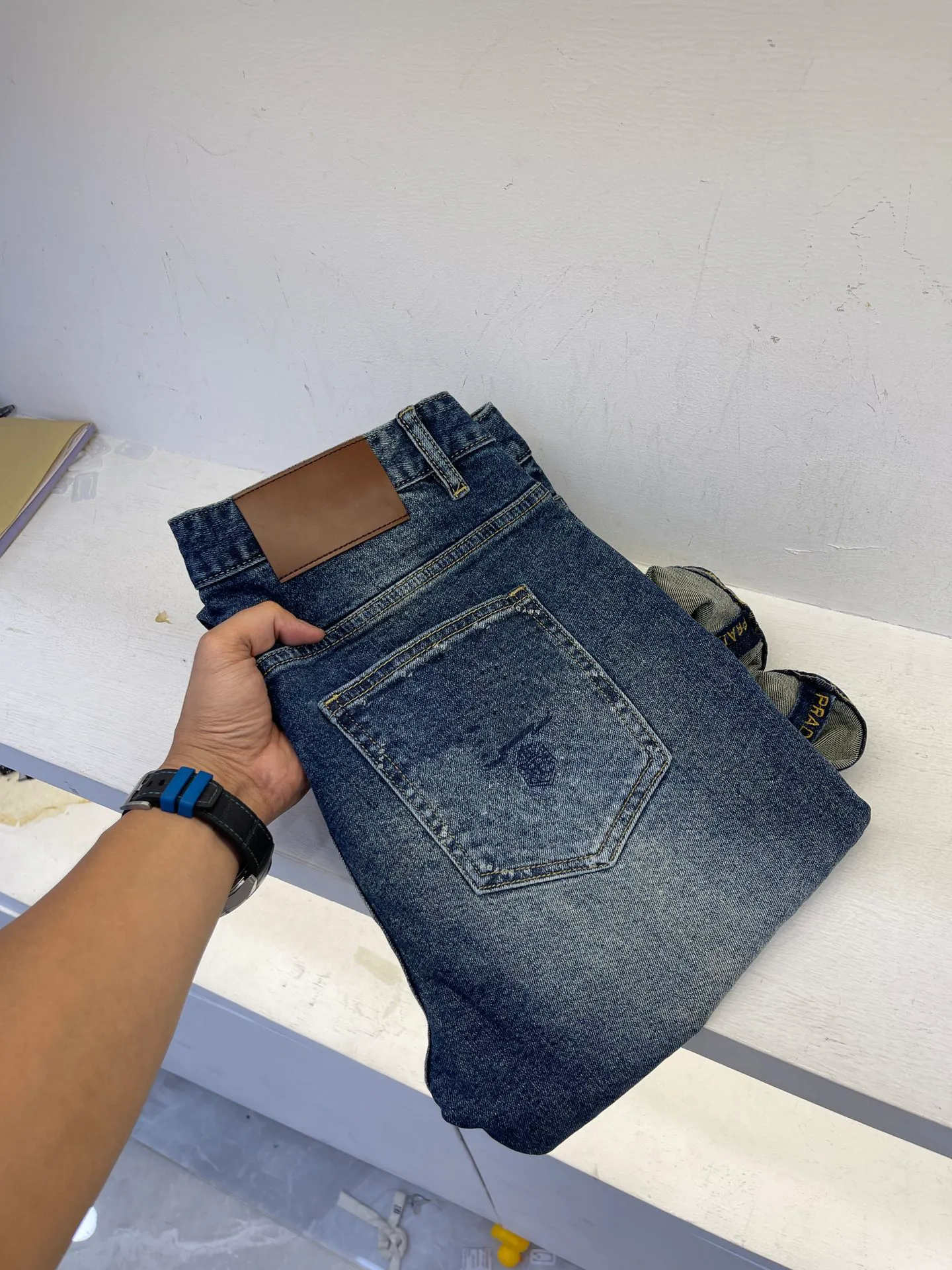 Herbst- und Wintermarke Designer Jeans Hochqualität komfortable Stretchmaterial Mode Stickerei Design Luxusmenschen Jeans