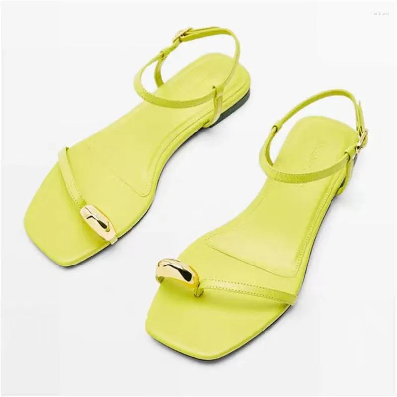 Sandals 2023 Women's Summer Female Flat Sole Casual Beach Yellow Fashion Ladies Open Toe Cross Strap Shoes