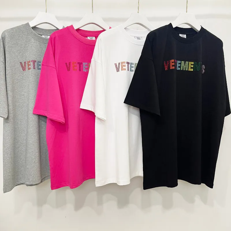 Men's T-Shirts High Quality Multicolor Diamond Vetements Fashion T-shirt Men 1 1 Tee Back Collar Text Embroidered Women Shirts VTM 230811