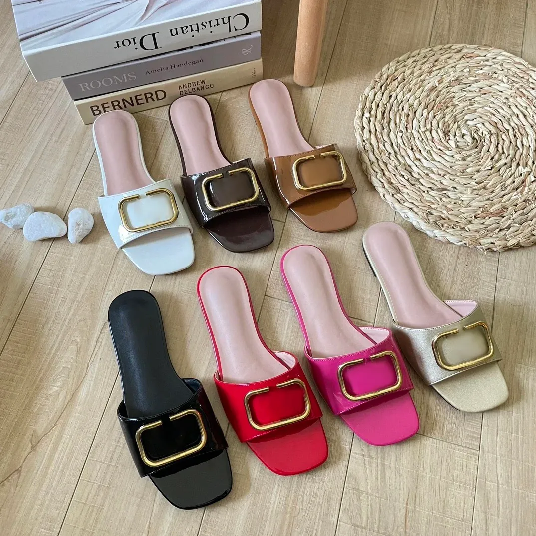 7A hoogwaardige platform Swim Sandale Heren Sandaal Luxurys Designers Schoen Dames Summer Beach Slipper metalen Markeer Markeer Slippers Flatglaasjes Vintage Lederen Slide