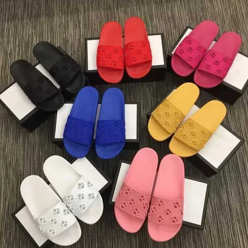 Women Designers Slides Slippers Men Beach Shoes Luxurys Floral Leather Rubber Flats Sandals Loafers Gear Bottoms Sliders With Box NO010