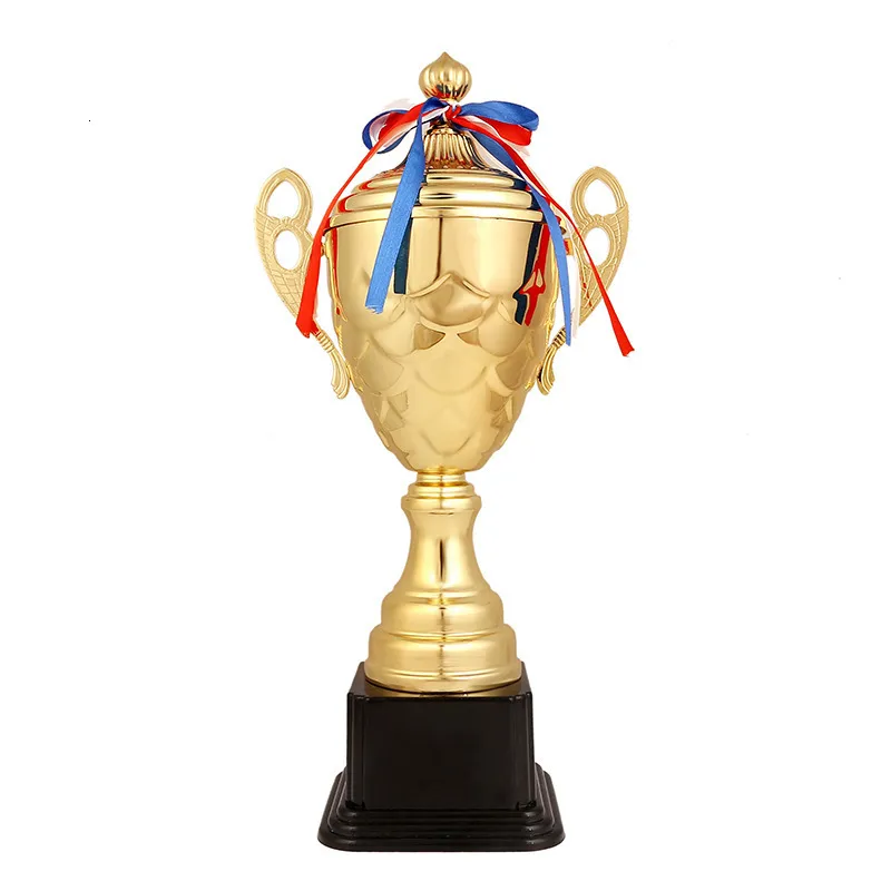 Objets décoratifs Figurines Trophée Metal Football Wholesale Médaille de basket-ball Sports Trophies 230812