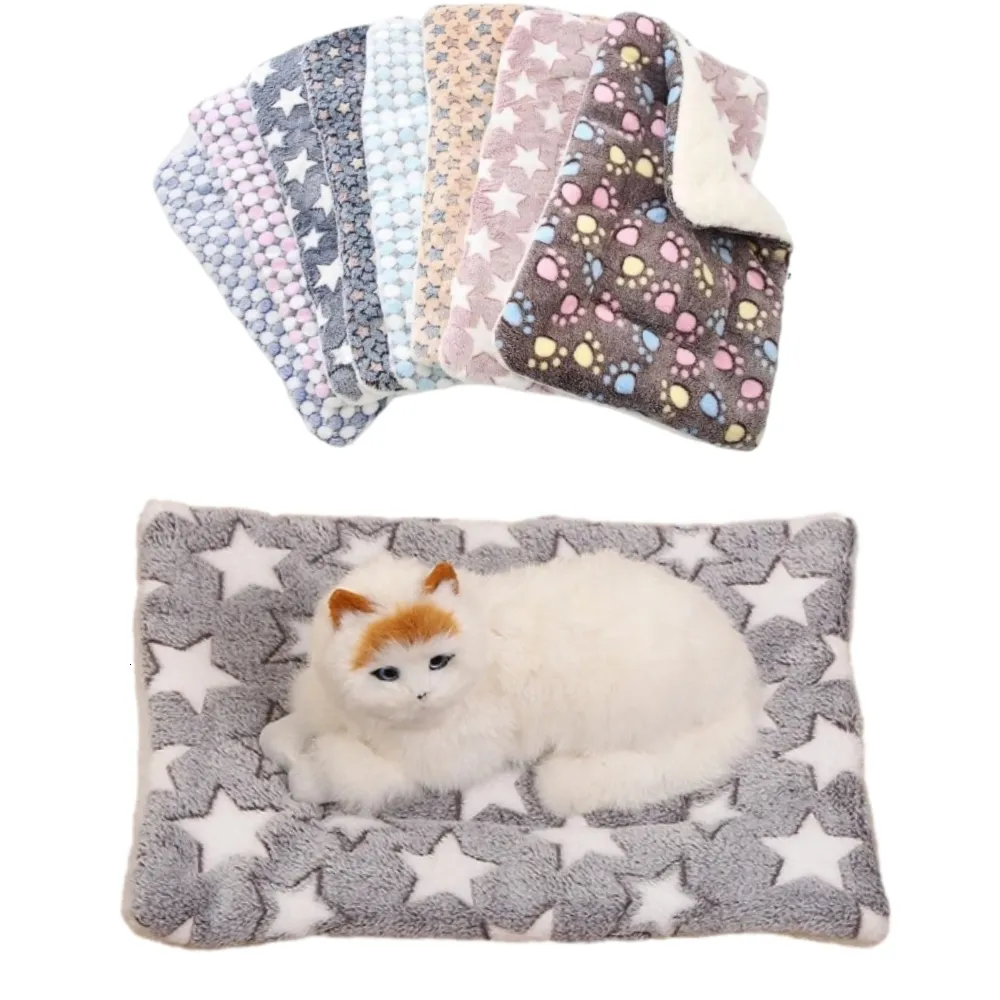 Chénlels stylos à flanelle chaude flanelle épaissie couverture de compagnie de chat litière de chat chiot de sommeil lavable charmant coussin de matelas pour petits chiens lits de chien 230812