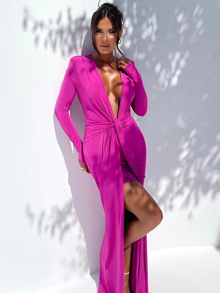 Robes décontractées de base Mozision Deep V Neck Long Sleeve Split Maxi Robe Femmes Elegant Clubwear Automne BodyCon Rucched Sexy 230812