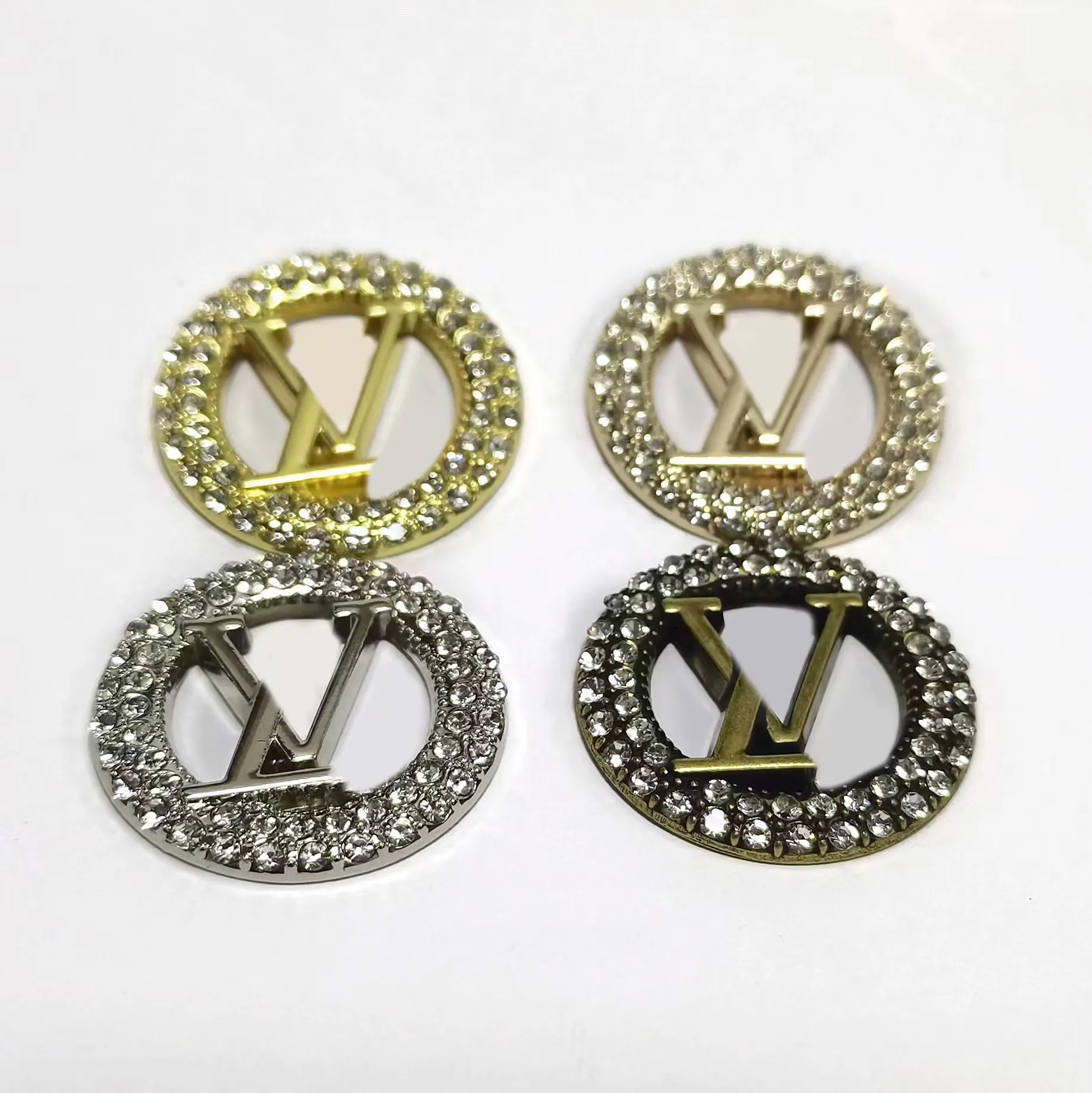 Diseño de letras Earings Circle Circle de aro simple Pendimiento de pendientes de moda nuevo elegante para mujeres Opción de alta calidad