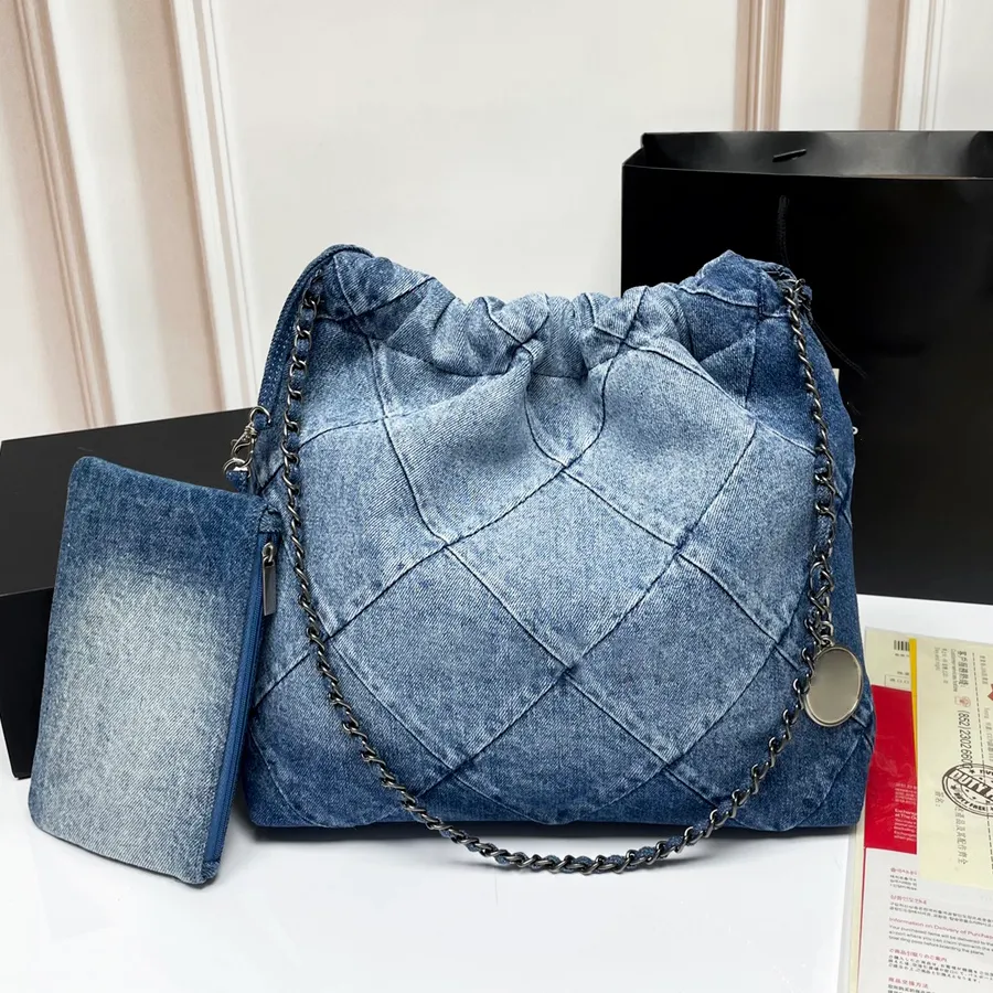 5A Channel 22 Denim Grand Shopping Tote Travel Designer Donna Sling Body Bag Borsa più costosa con catena Sier Gabrielle trapuntata