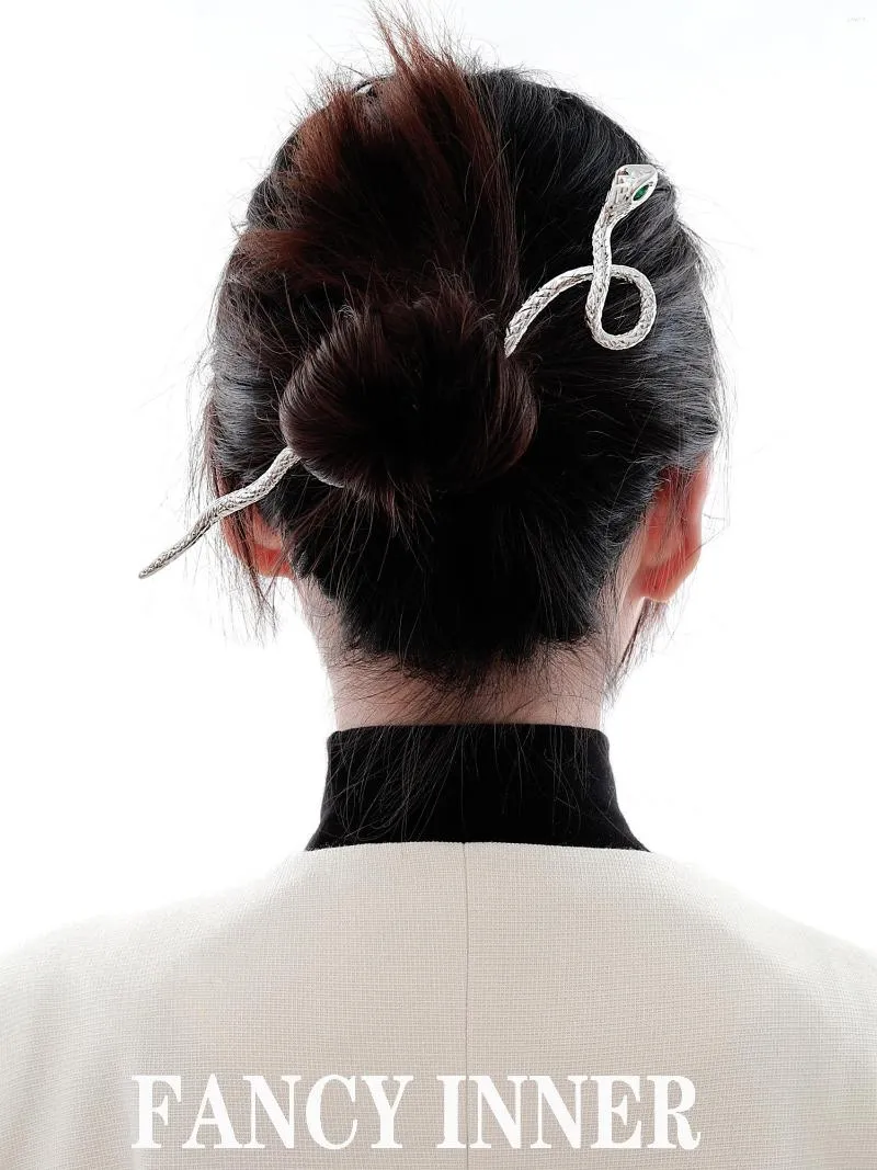 Klipy do włosów 2023 punkowy wąż do włosów kij chiński modne norcestony metalowe nieregularne akcesoria na nakrycia akcesoria dla kobiet