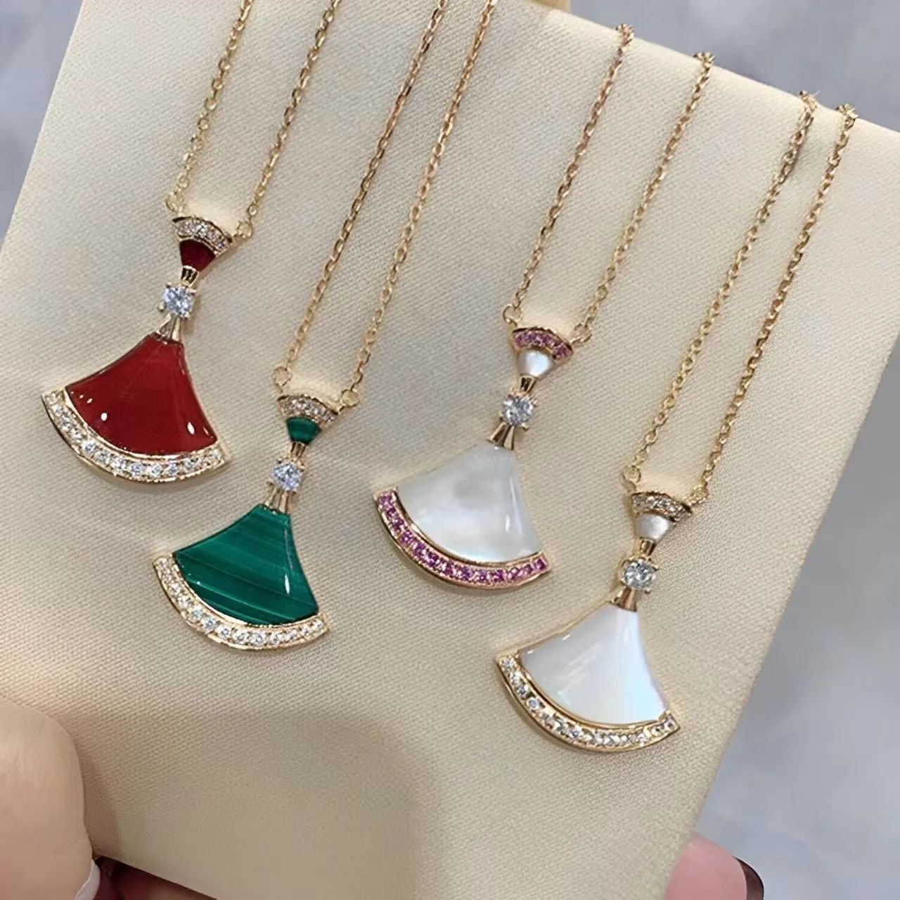 Shell Pendant WomensJewelry Pendants Collier Collier Diamond Sweat-Infrir et Colorfast Ladies Fashionhigh Estilo O1