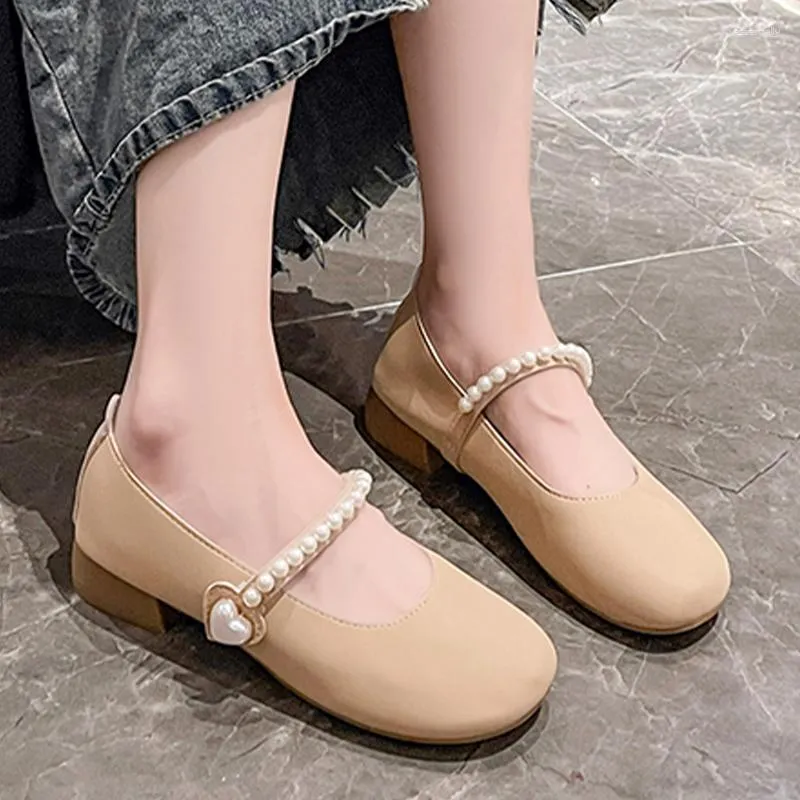 Chaussures habillées Femmes sucrées peu profondes Mary Jane Mid Heels Fashion confortable Pearl Mujer Zapatos 2023 Automne marche décontractée