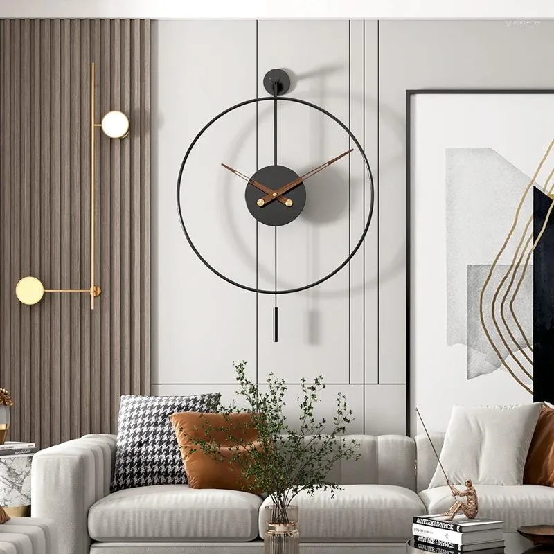 Wall Clocks Metal Minimalist Clock European Automatic Swing Decorative Creative Round Watch Living Room Silent Quartz