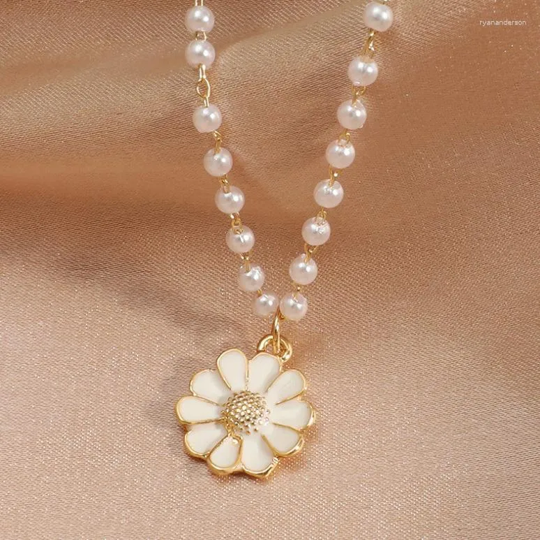 Pendanthalsband Pearl Flower Necklace Korean version Dripping Oil Chrysanthemum Choker CollarBone Chain Net Celebrity Niche