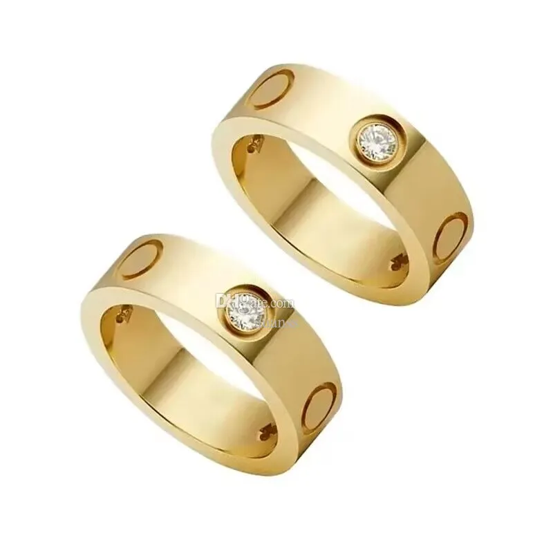 New Cross Crystal Love Designer Ring Fashion Couple Fashion pour hommes et femmes Titanium Designer Rings Bijoux Cadeaux