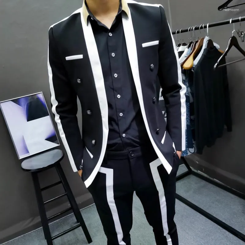 Studi da uomo Trajes De Hombre Contrast Stripe Blalck White Suit White Groom Wedding Wedding Spring Uomini mascherato Slim Stage Outfit Party